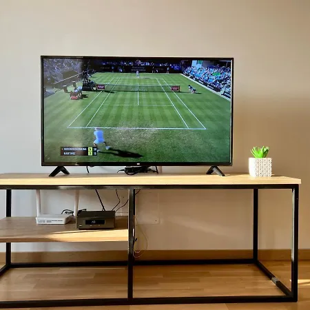 Sara's Cozy And Close To Center With Private Parking Apartament Skopje