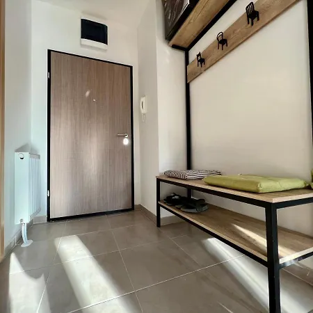 Sara's Cozy And Close To Center With Private Parking Apartment Skopje