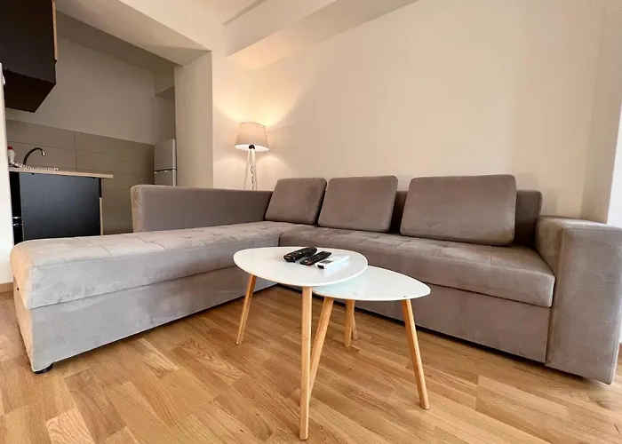 Apartament Sara's Cozy And Close To Center With Private Parking