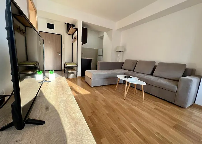 Sara's Cozy And Close To Center With Private Parking Apartament Skopje