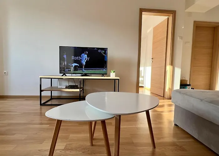 Apartament Sara's Cozy And Close To Center With Private Parking